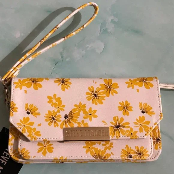 Flap Wristlet STEVE MADDEN Beautiful Yellow Floral & Functionality - Picture 2 of 16